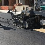 Belediye, şehrin her sokağına her caddesine hizmet götürmeye devam ediyor