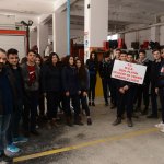 Öğrencilere uygulamalı yangın tatbikatı