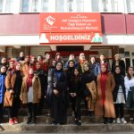 Huzurevine anlamlı ziyaret