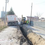İçme suyu hattı yola alındı