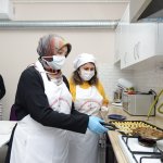 Feyza Aşgın’dan mutfak atölyesine sürpriz ziyaret
