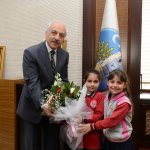 Öğrencilerden Başkan Gül’e ziyaret