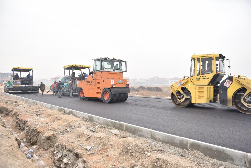 Belediyemizden Öğretmen Lisesi Caddesi’nde asfalt