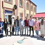 Başkan Aşgın, mülteci çocuklara sürpriz yaptı