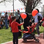 Çocuklar, Millet Bahçesinde gönüllerince eğlendiler