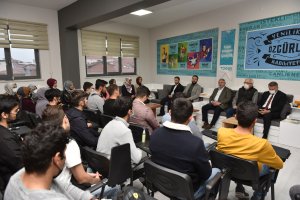 Başkan Aşgın, TÜGVA’lı gençlerle bir araya geldi