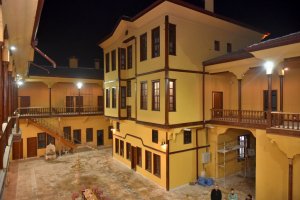 Belediyemiz Tarihi Hanı Ayağa Kaldırdı