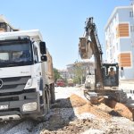 Çiftlik Çayırı 11. Sokakta atık su hattı yenileniyor