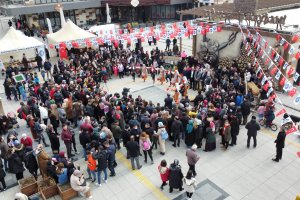Kadeş Meydanı’nda Çiğdem Aşı şöleni