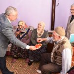 Dünya Yaşlılar Günü'nde anlamlı ziyaret