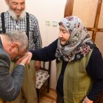 Dünya Yaşlılar Günü'nde anlamlı ziyaret