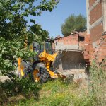 Belediye 222 adet metruk binanın yıkımını gerçekleştirdi