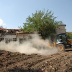 Belediye 222 adet metruk binanın yıkımını gerçekleştirdi