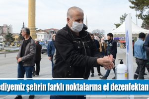 Belediyemiz şehrin farklı noktalarına el dezenfektanı yerleştirdi