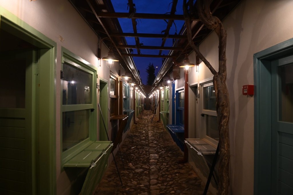 Dikiciler Arastasında bulunan iş yerleri kiraya verilecek