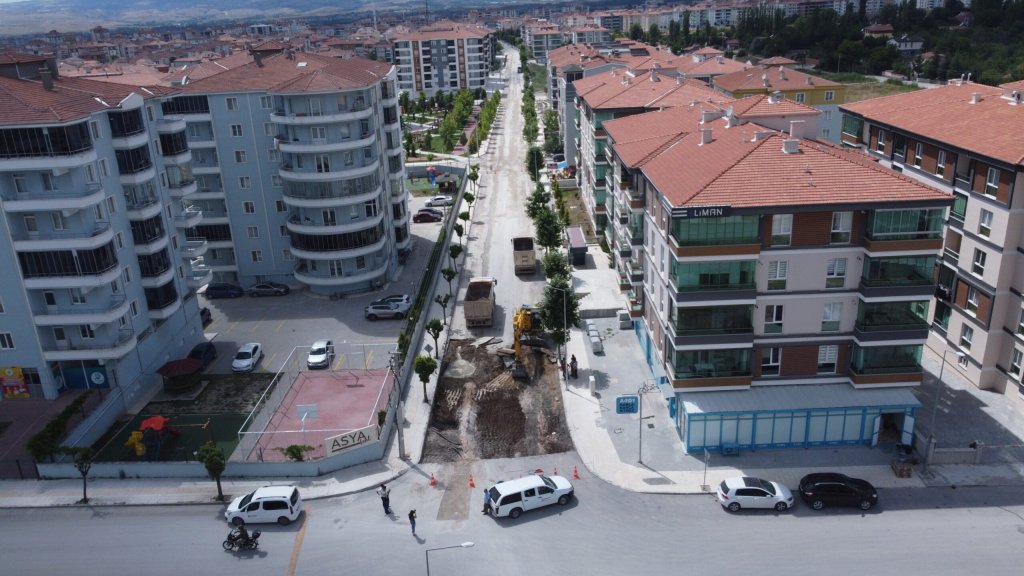Mahmutevler Caddesi yenileniyor