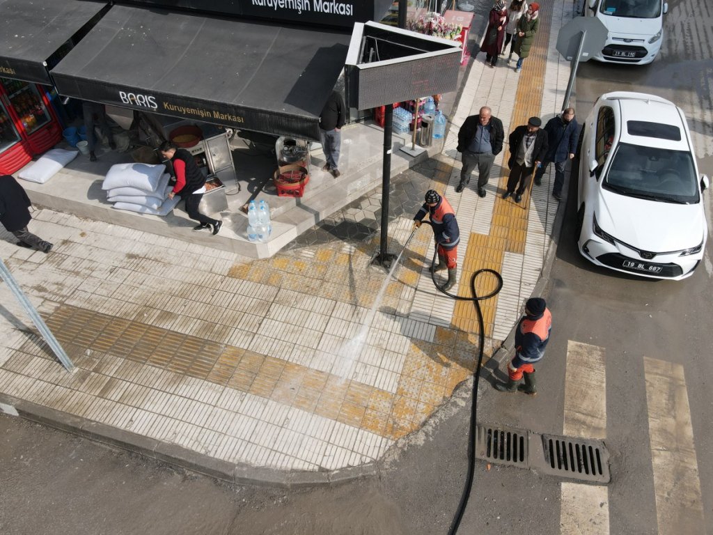 Cadde cadde, sokak sokak temizliğe devam