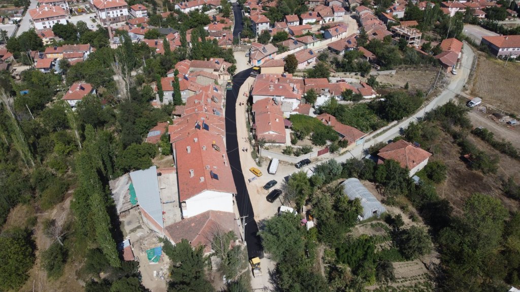 Belediyemizden Mecitözü’ne asfalt