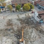 Eski Aşağı Sanayide Yıkımlar Devam Ediyor