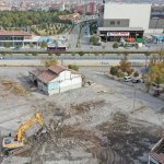 Eski Aşağı Sanayide Yıkımlar Devam Ediyor