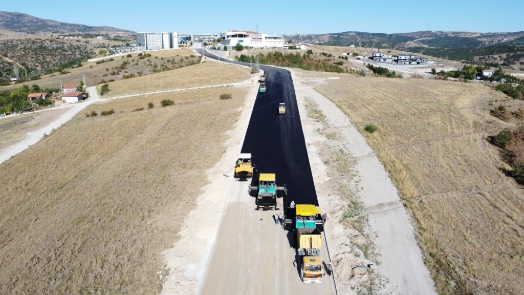 Gülkent 1.Cadde’nin asfaltı tamam