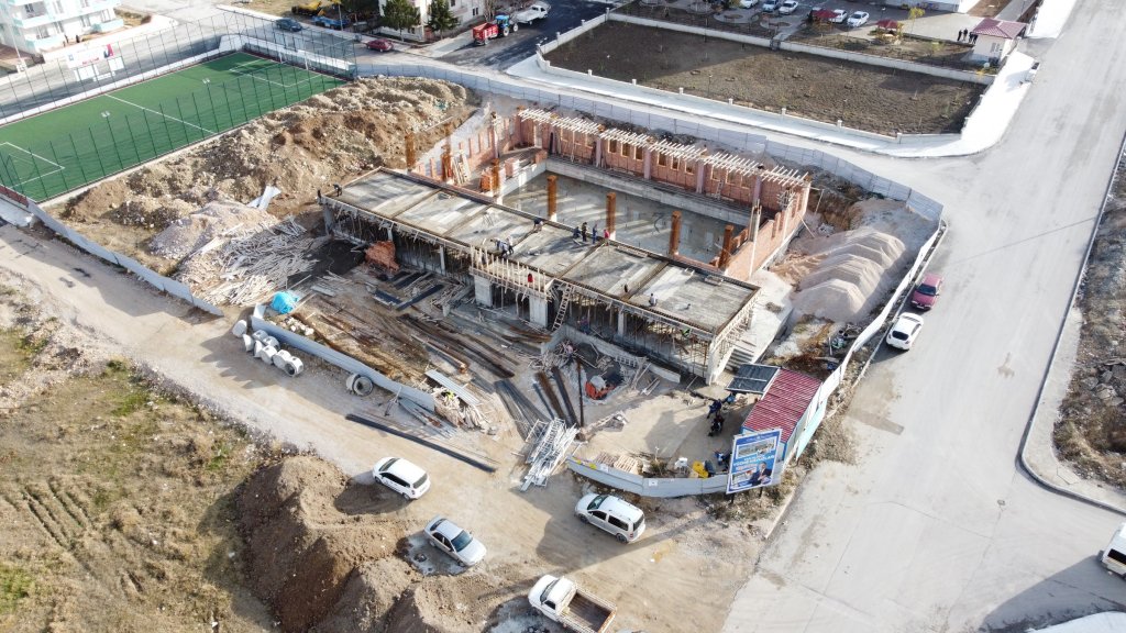 Yarı Olimpik Yüzme Havuzlarında çalışmalar devam ediyor