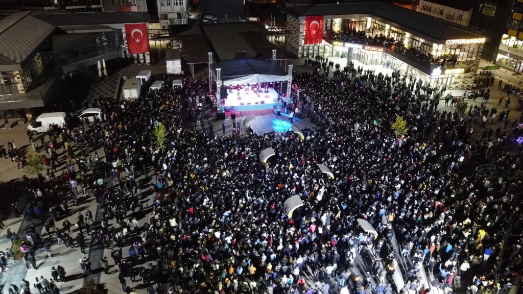 Murat Kekilli hayranlarıyla buluştu