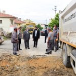 Dumlupınar sokaklarda asfalt bakımları yapılıyor