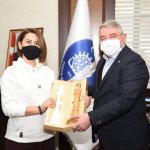 Azerin, Başkan Aşgın’ı ziyaret etti