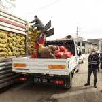 Belediyemizden patates ve soğan dağıtımına destek