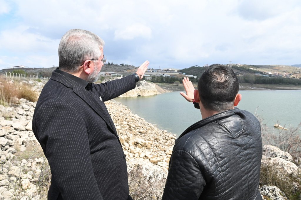 Başkan Aşgın, yıkım yapılan bölgede incelemede bulundu