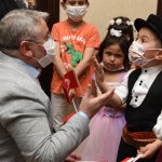 Minik Aymina, 23 Nisan Belediye Başkanı oldu