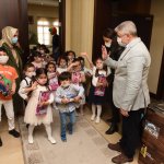 Minik Aymina, 23 Nisan Belediye Başkanı oldu