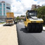 Yeni yollarda asfalt çalışması başladı