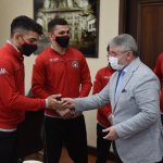 Şampiyon güreşçilerden Başkan Aşgın'a ziyaret