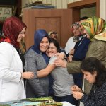 Protokol eşlerinden engelli öğrencilere sürpriz ziyaret