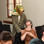 Protokol eşlerinden engelli öğrencilere sürpriz ziyaret