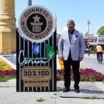 Dünyanın Merkezine Çok Yakıştı