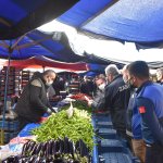 Zabıta ekiplerinden semt pazarlarında denetim