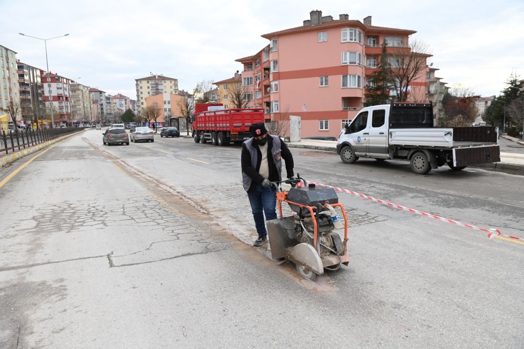 Cemilbey Caddesine yeni kavşak