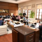 Başkan Aşgın, Engelli Yüzme Takımına palet hediye etti