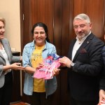 Başkan Aşgın, Engelli Yüzme Takımına palet hediye etti