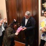 Başkan Aşgın, Engelli Yüzme Takımına palet hediye etti