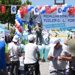 "Pedallar Dönüyor Yüzler Gülüyor"