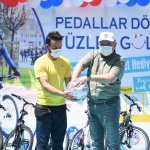 "Pedallar Dönüyor Yüzler Gülüyor"