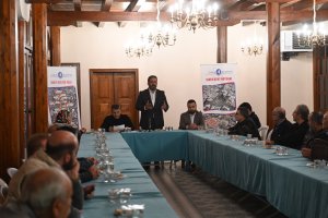 Arasta esnafı ile istişare ve bilgilendirme toplantısı yapıldı