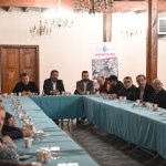 Arasta esnafı ile istişare ve bilgilendirme toplantısı yapıldı