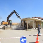 Belediyemiz, kamulaştırdığı binaları yıkıyor