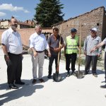 Başkan Aşgın Çöplü Caddesi'nde asfalt serimini inceledi