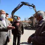 Belediyemiz, kamulaştırdığı binaları yıkıyor